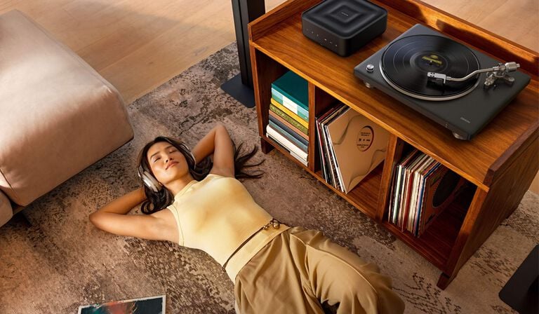 Listening to the DP-500BT