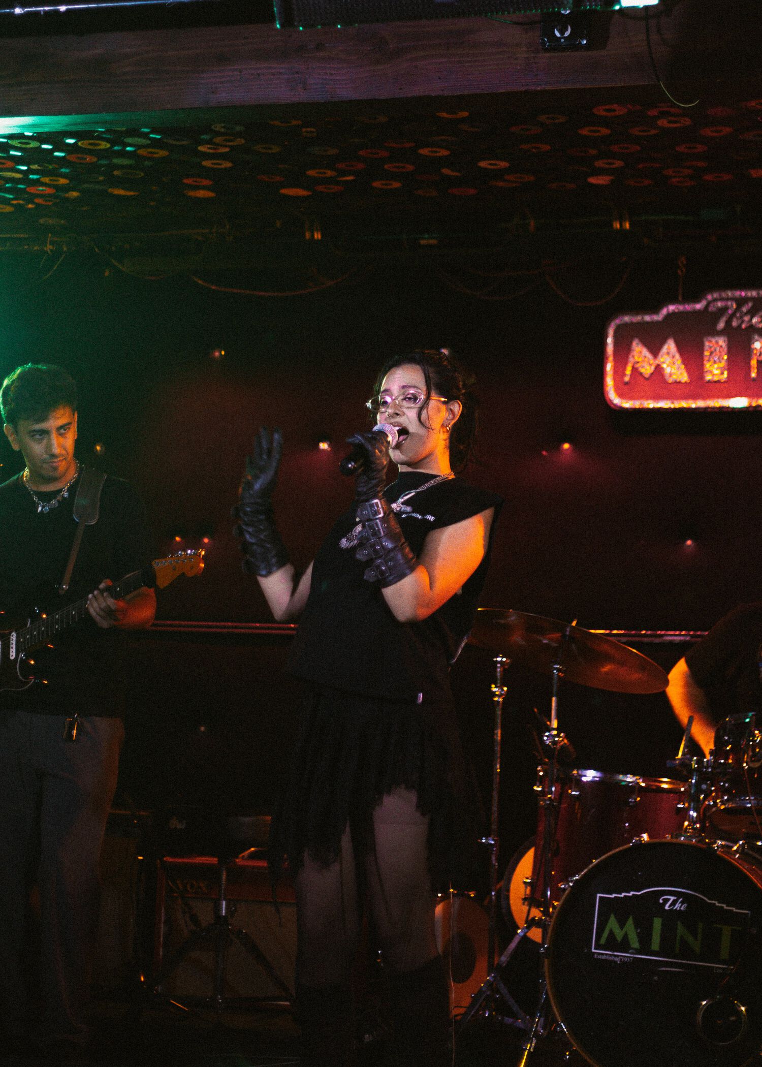 Emaan singing live