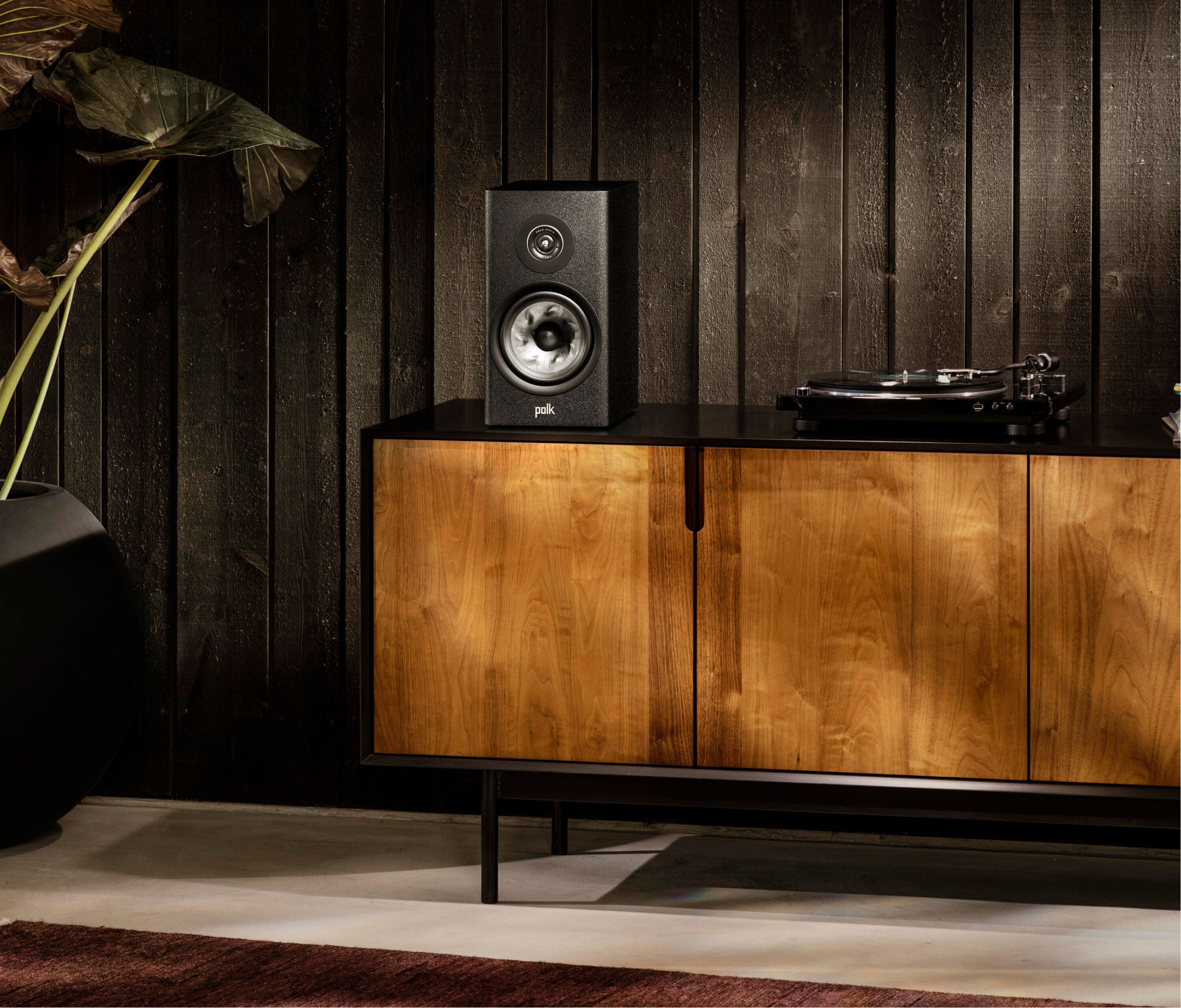Reserve R200 - Premium Bookshelf Speakers | Denon - United States
