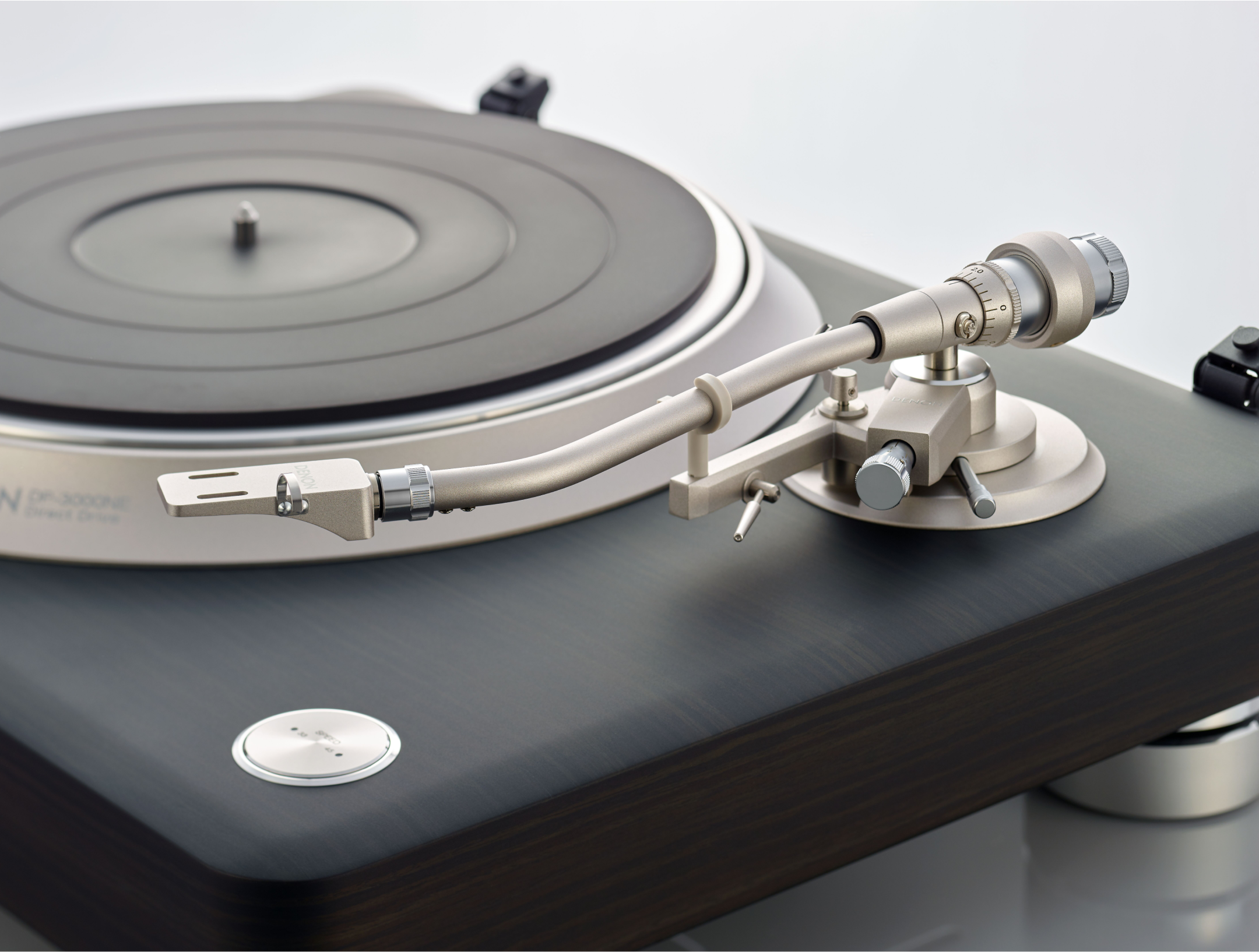 ジャンク DENON レコードプレーヤー 白っぽかっ DP-3000 レトロ