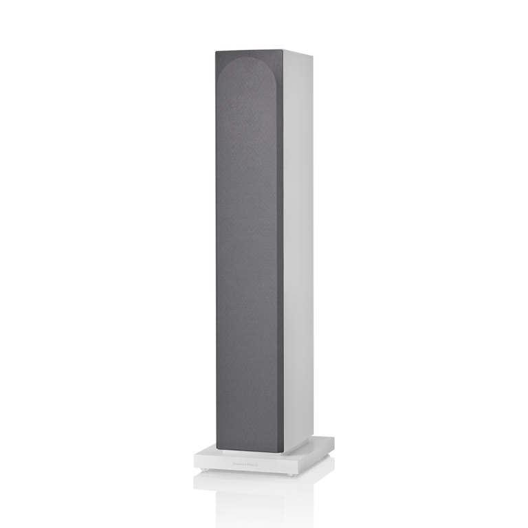 704 S3, Satin White, dynamic