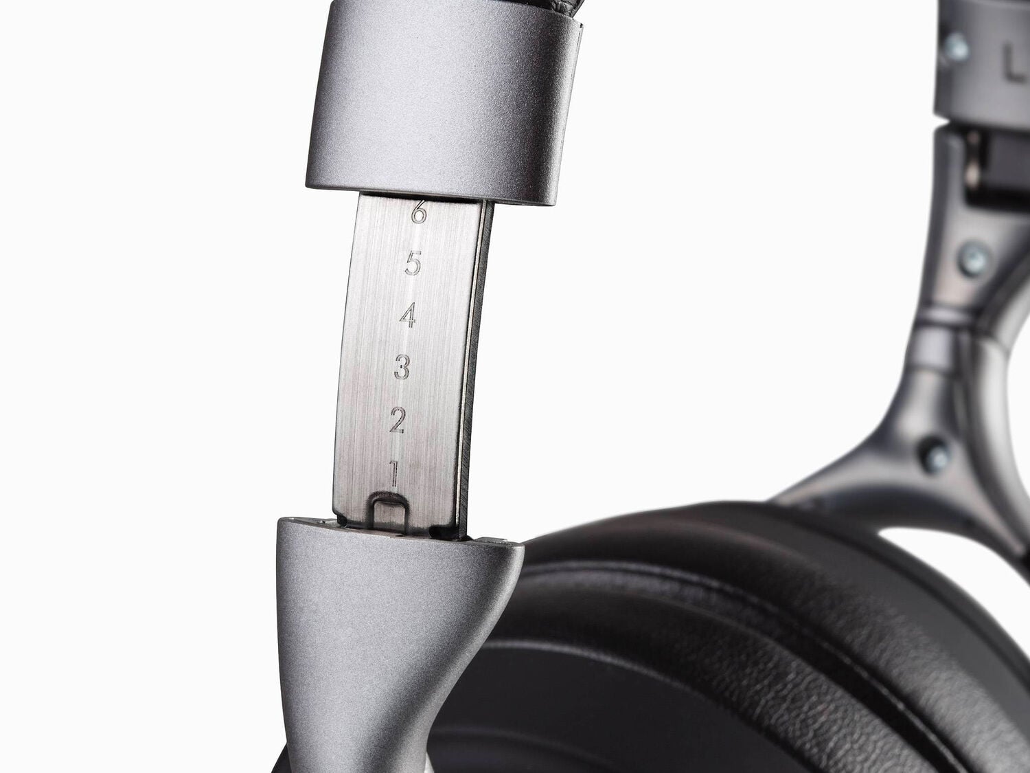 AH-GC25W, Black, dynamic