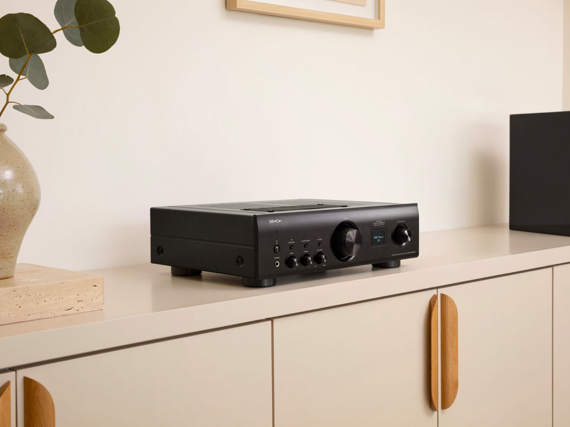 PMA-900HNE - 2 Ch. Integrated Amplifier Powered by HEOS™ | Denon