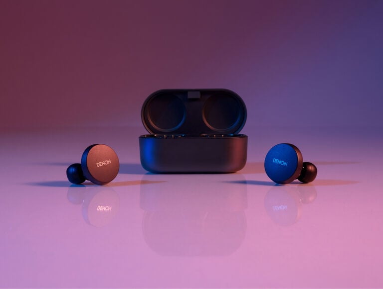 Denon PerL, Black, dynamic