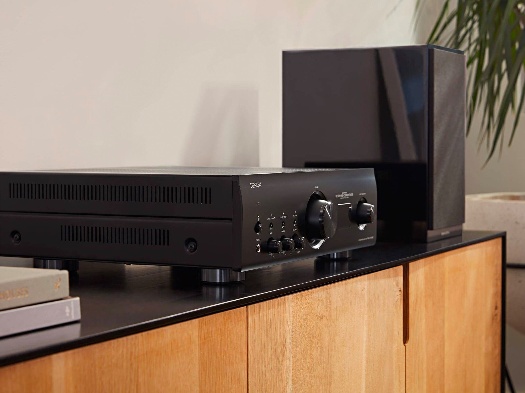 PMA-1700NE - 2 Ch. 70W integrated Amplifier with USB-DAC | Denon