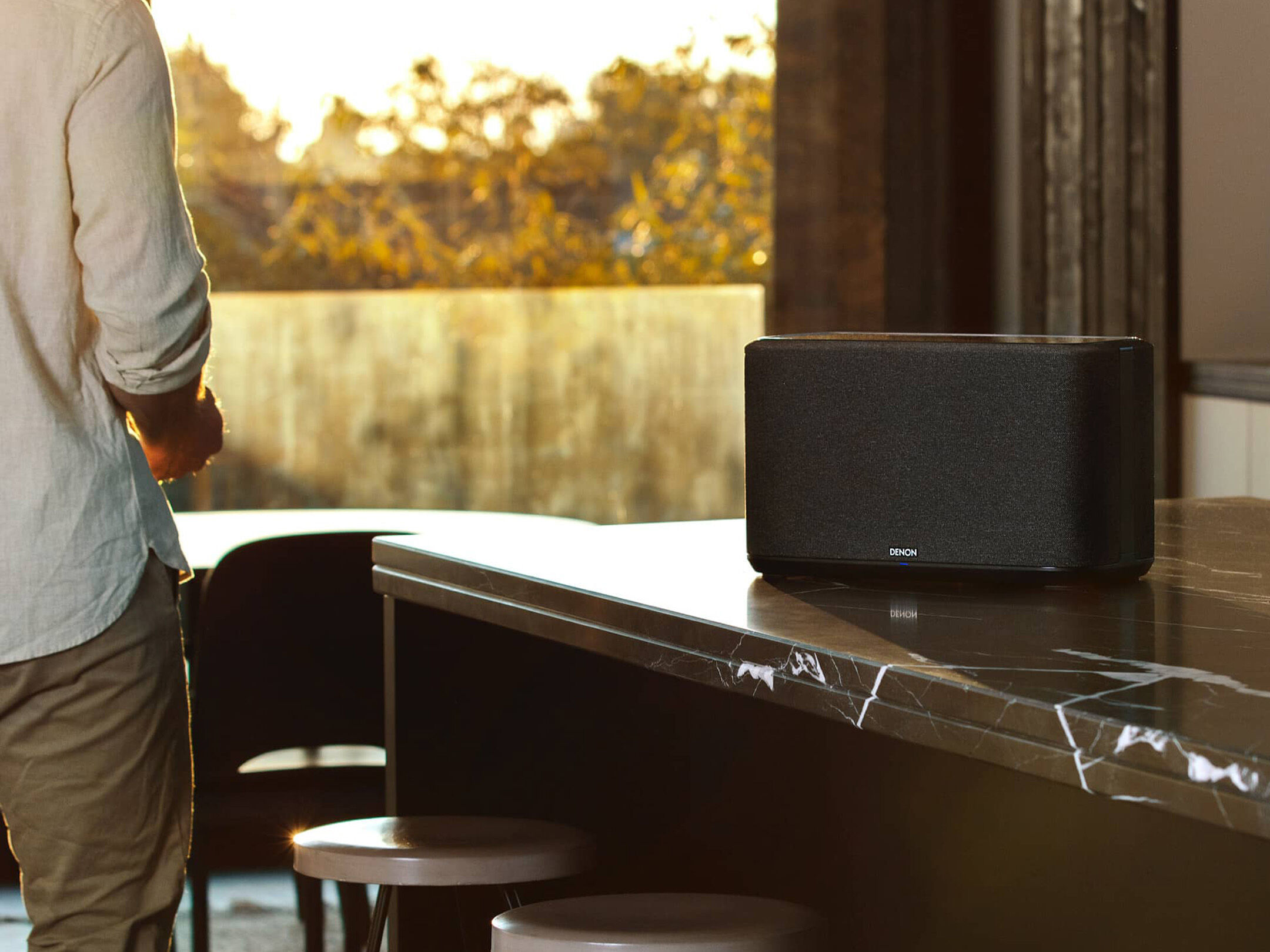 Denon-Home-350_scene-4.jpg?sw=1500