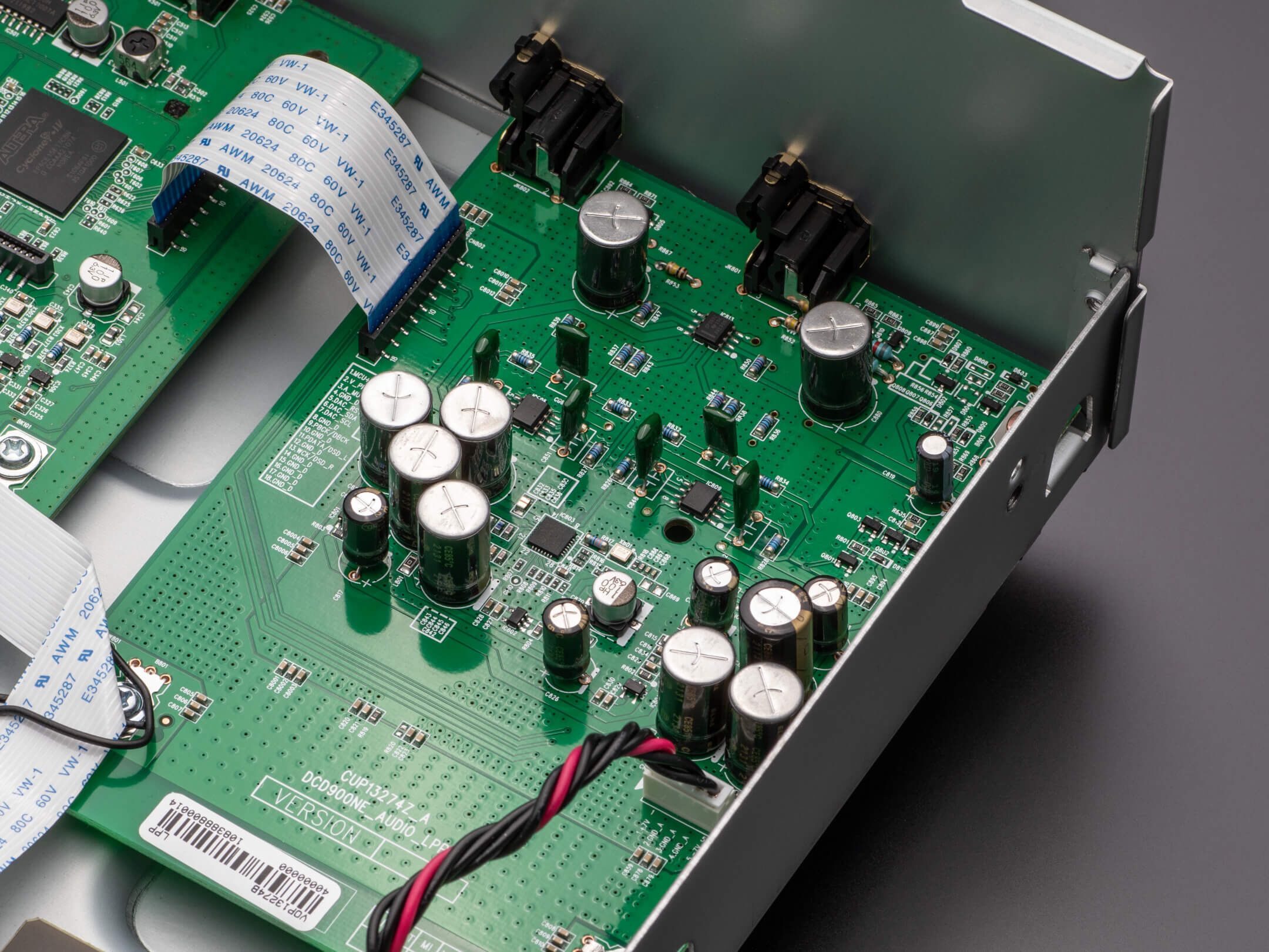 DCD-900NE - CD Player with Advanced AL32 Processing Plus and USB